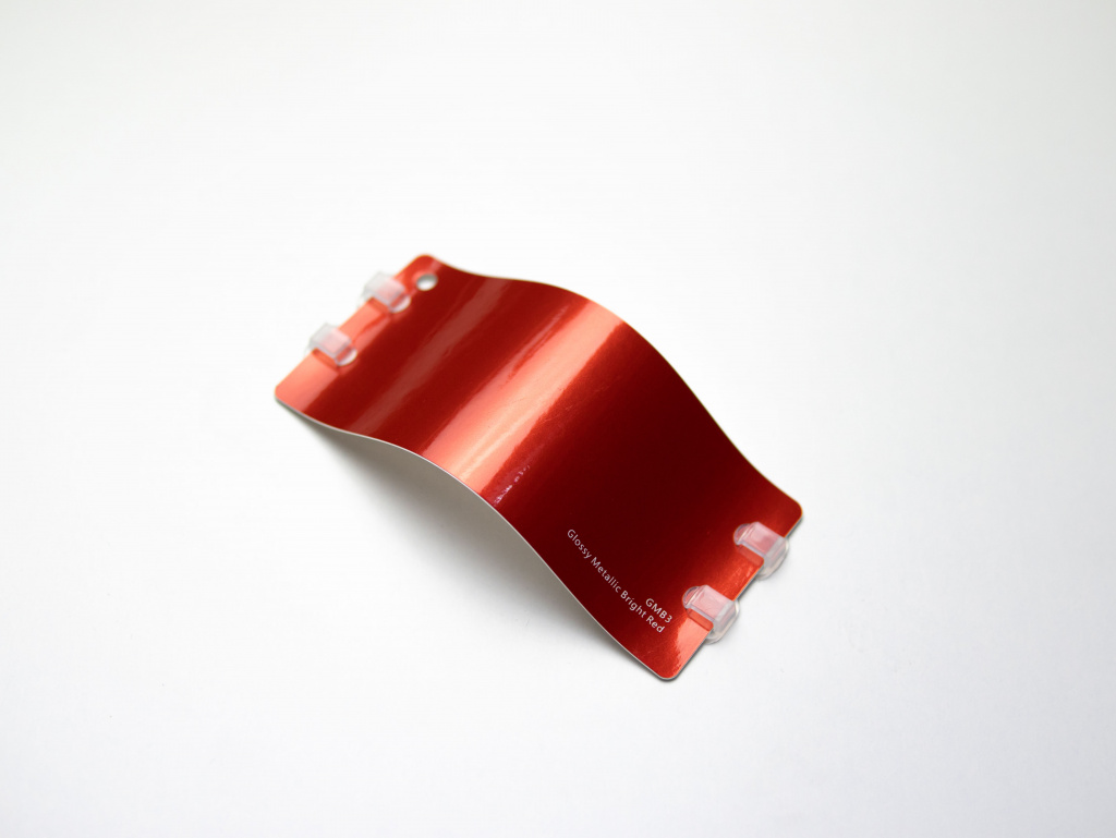 Виниловая плёнка Glossy Metallic Bright Red (ярко-красный), глянцевая, GMB3, 1,52×17,5 м