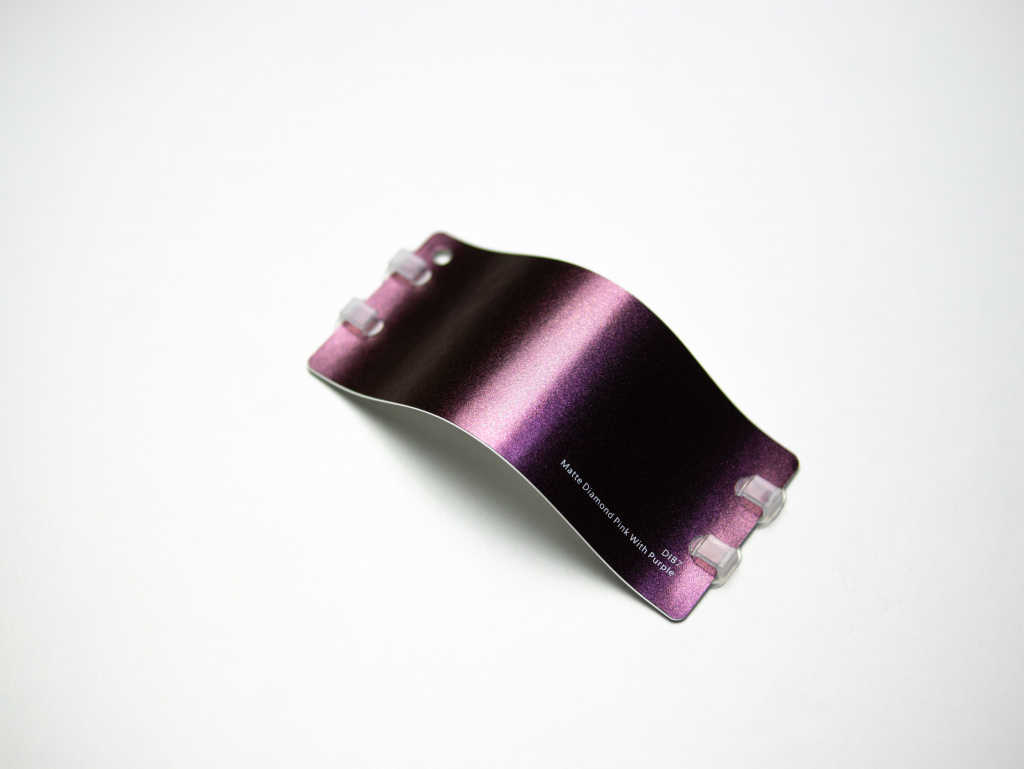 Виниловая плёнка Matte Diamond Pink With Purple (алмазный розовый с фиолетовым), DIB7, 1,52×17,5 м
