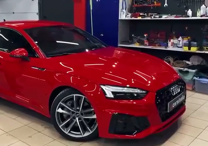 Оклейка Audi защитной глянцевой полиуретановой пленкой от Sunmax PPF