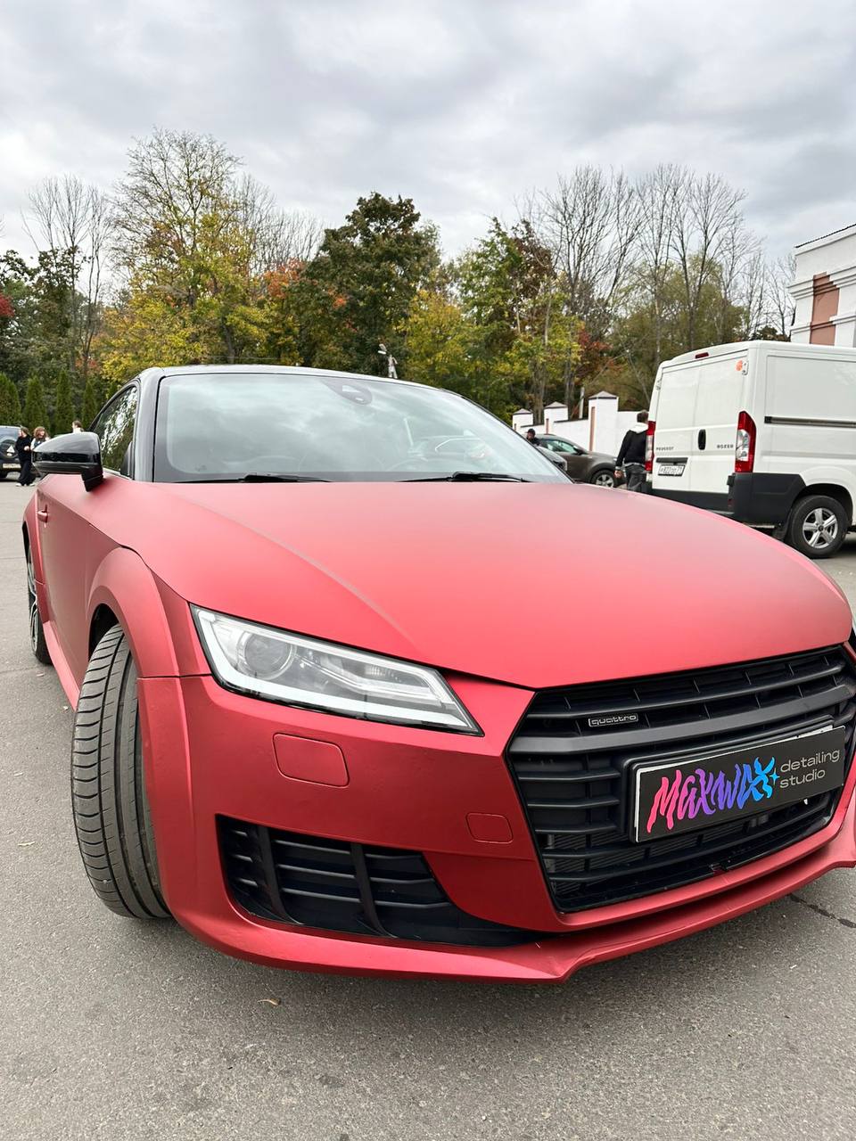 Оклейка Audi полиуретаном Sunmax 113 Matt Metal Flame Red PPF
