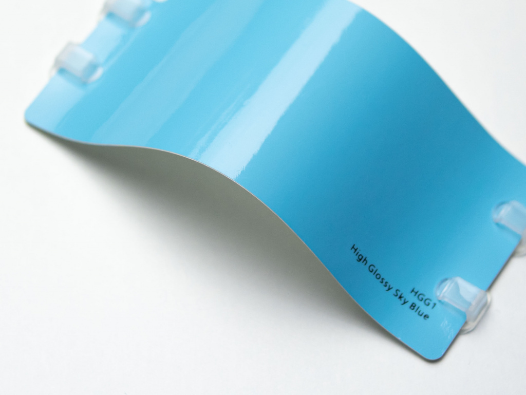 Виниловая плёнка High Glossy Sky Blue (блестящий небесно-голубой), HGG1, 1,52×17,5 м