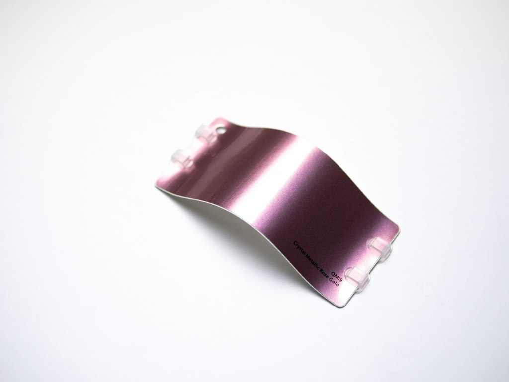Виниловая плёнка Crystal Metallic Rose Gold (кристальный металлик розовое золото), QMI9, 1,52×17,5 м