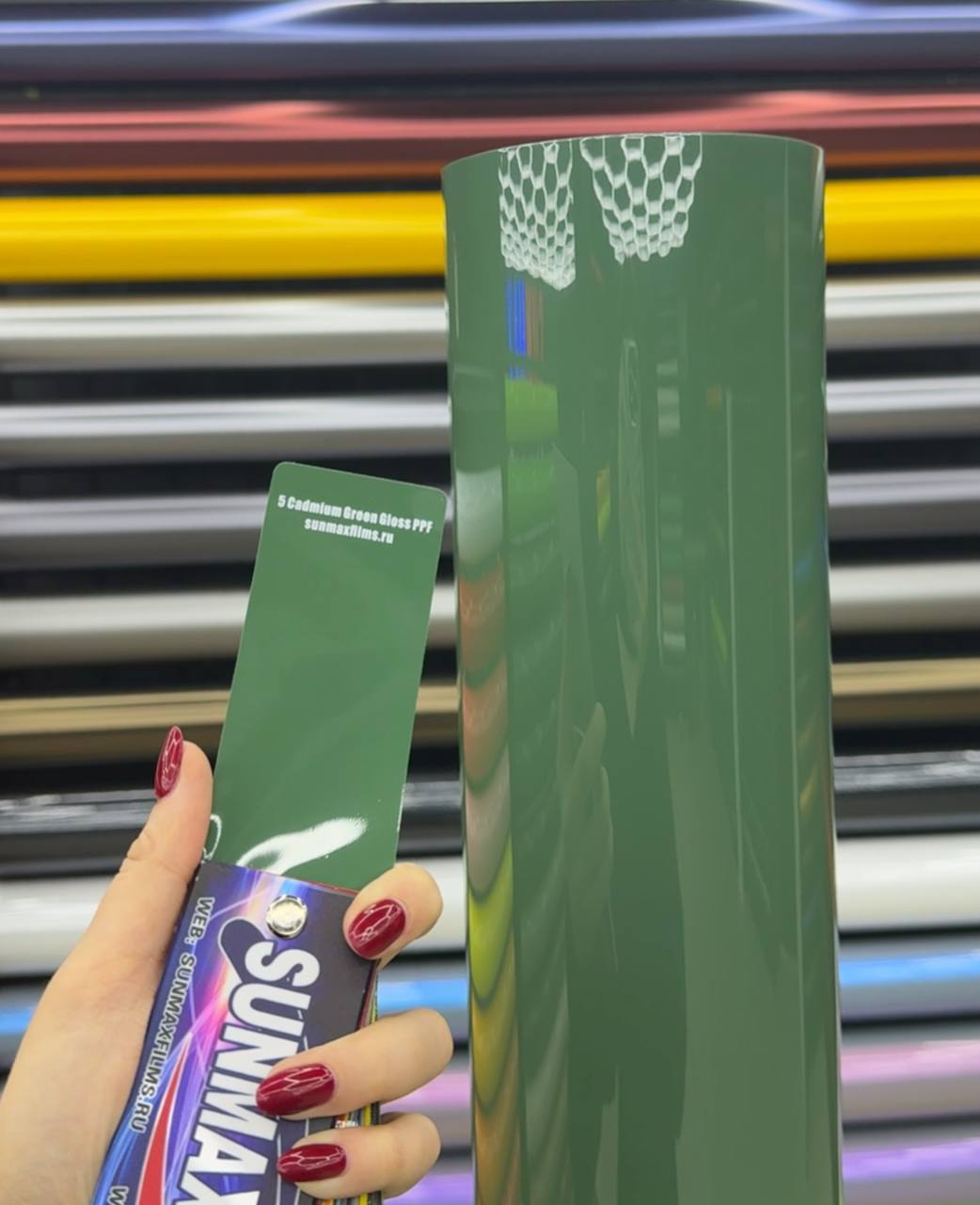 Цветная полиуретановая пленка Sunmax Cadmium Green Gloss PPF