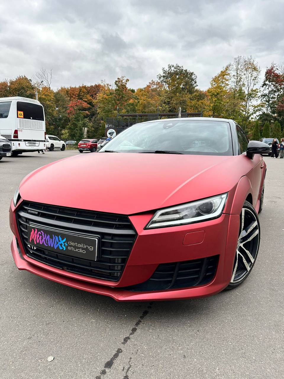 Оклейка Audi полиуретаном Sunmax 113 Matt Metal Flame Red PPF