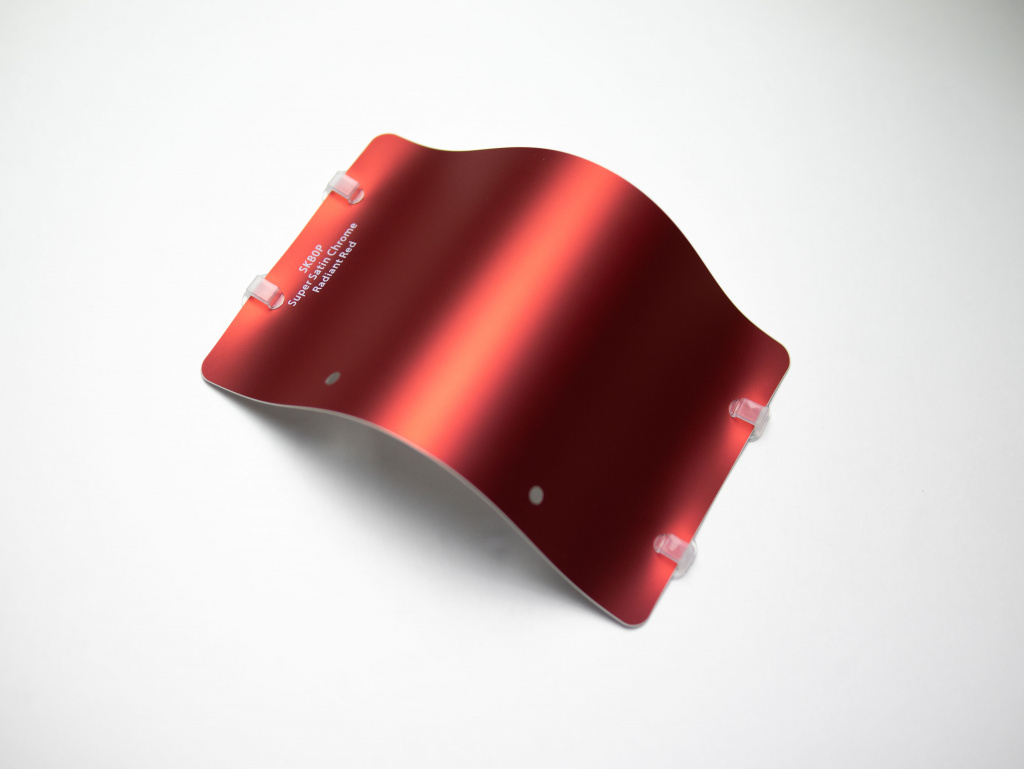 Виниловая плёнка Super Satin Chrome Radiant Red (излучающий красный), матовый сатин, SKB0P, 1,52×17,5 м